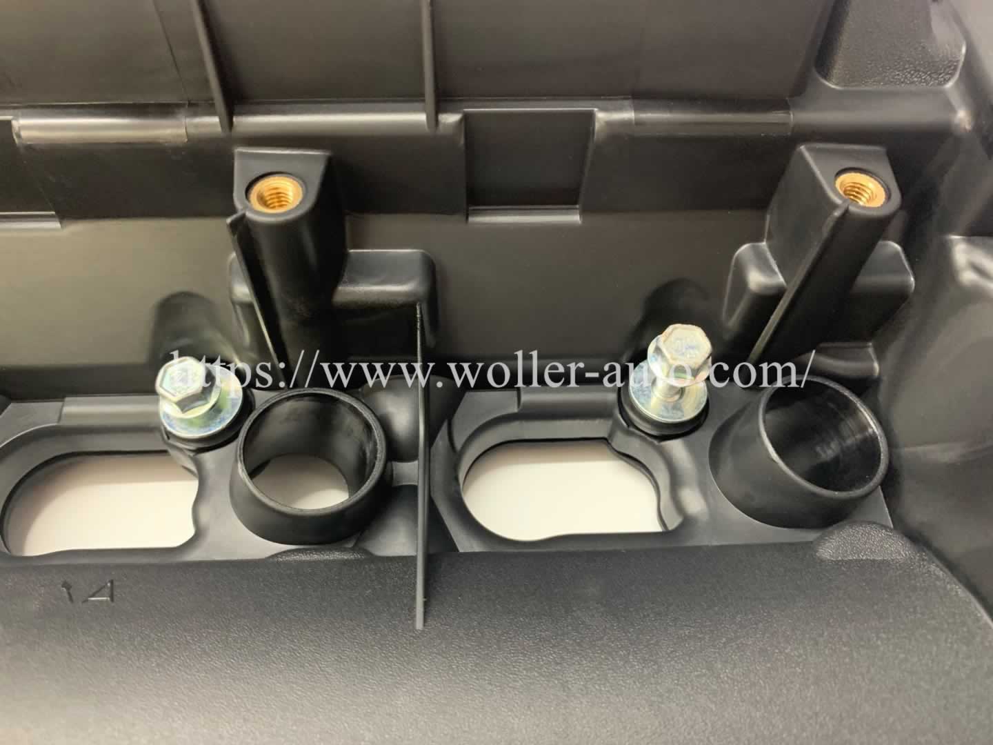 Right Side Engine Valve Cover OEM LR051835 For Land Rover Range Rover Sport W/Gasket